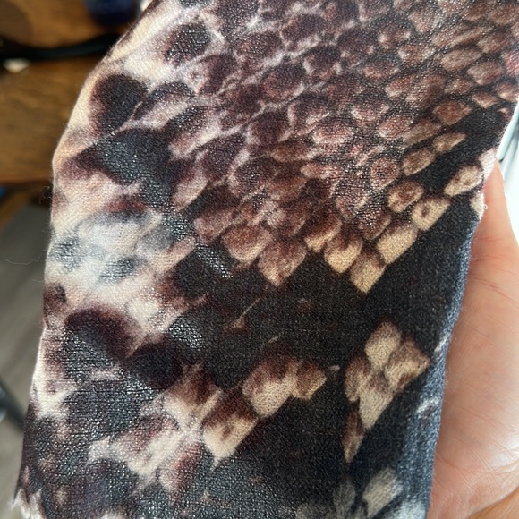 Anna Irion Cashmere Cape and Real Fur Collar with tie front | one size - Picture 6 of 8